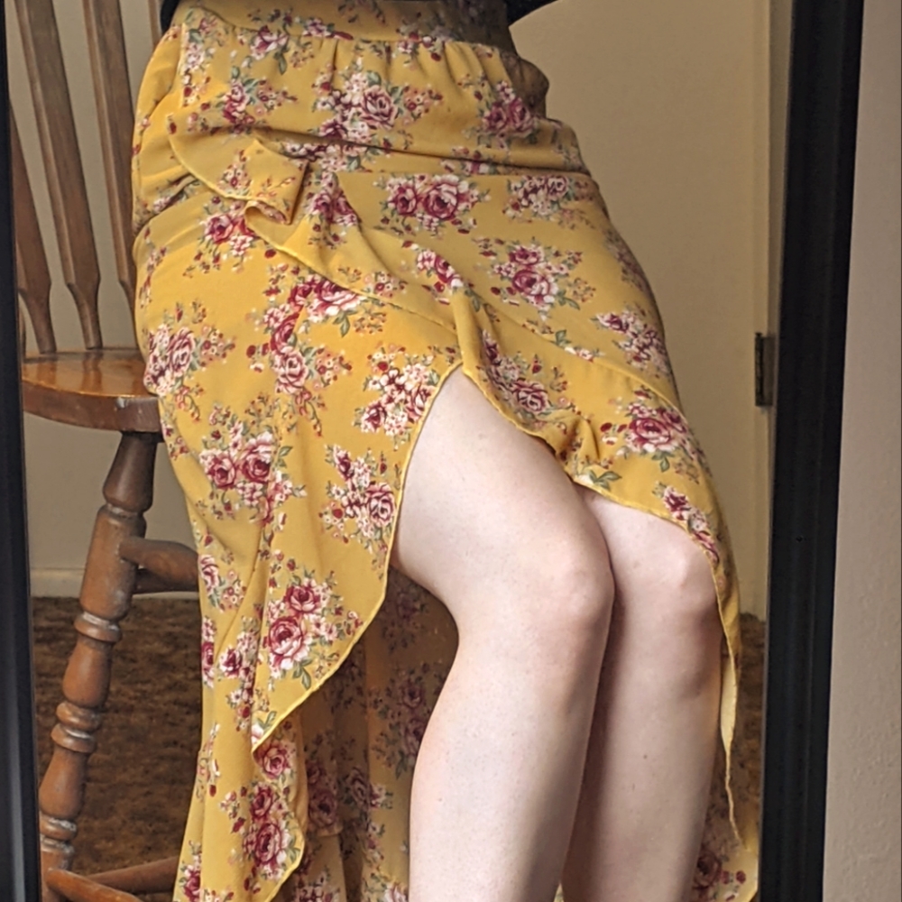 A'gaci yellow floral wrap-style skirt